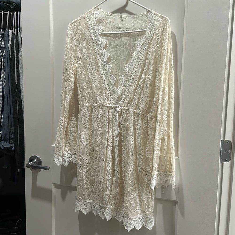 Lace swim suit cover up 💞